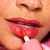 Model ApGlow Reviver Lip Oi